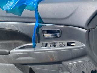 2020 Mitsubishi Outlander Sport 2.0 ES AWC - Driver's Front Door Image